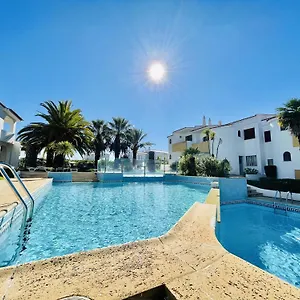 Apartamento Lavanda - 2 Bedrooms - 3 Level Pool - Garden - 1km, Estômbar